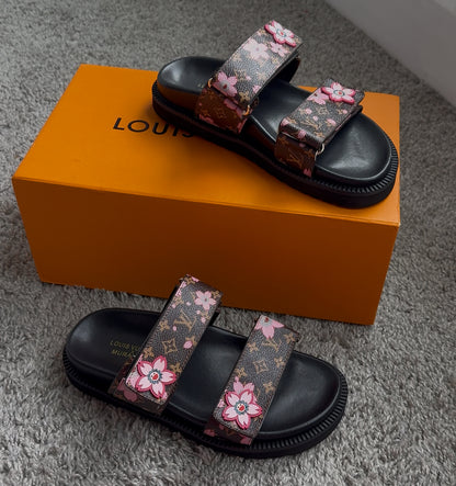 Flower sandals 🌸